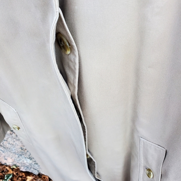 Burberry Trench Coat. Labeled Size 10 Long - Picture 6 of 14